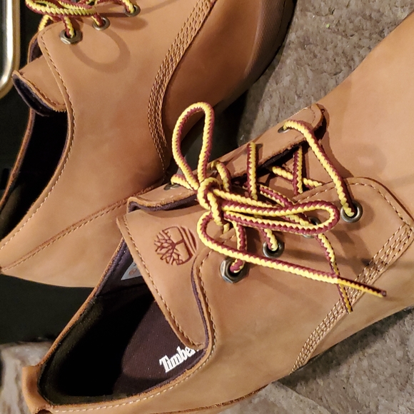 NWOT - Timberland Heeled Boots - Picture 6 of 11